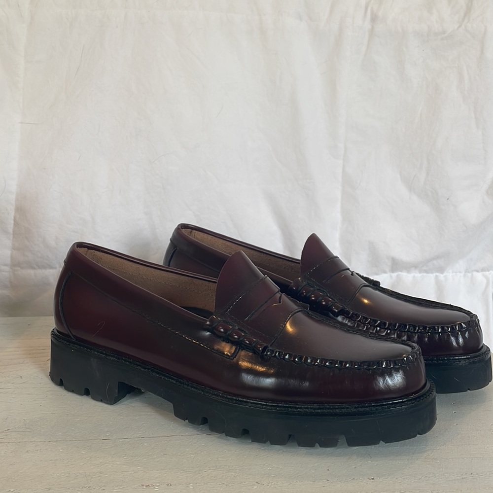 Never worn Brown size 11 G.H. Bass Weejuns